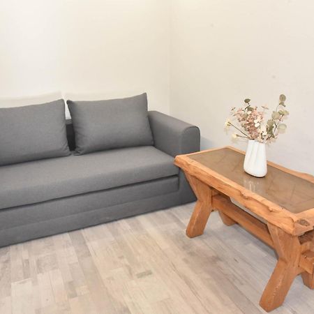 F K Apartments 阿特米达 外观 照片
