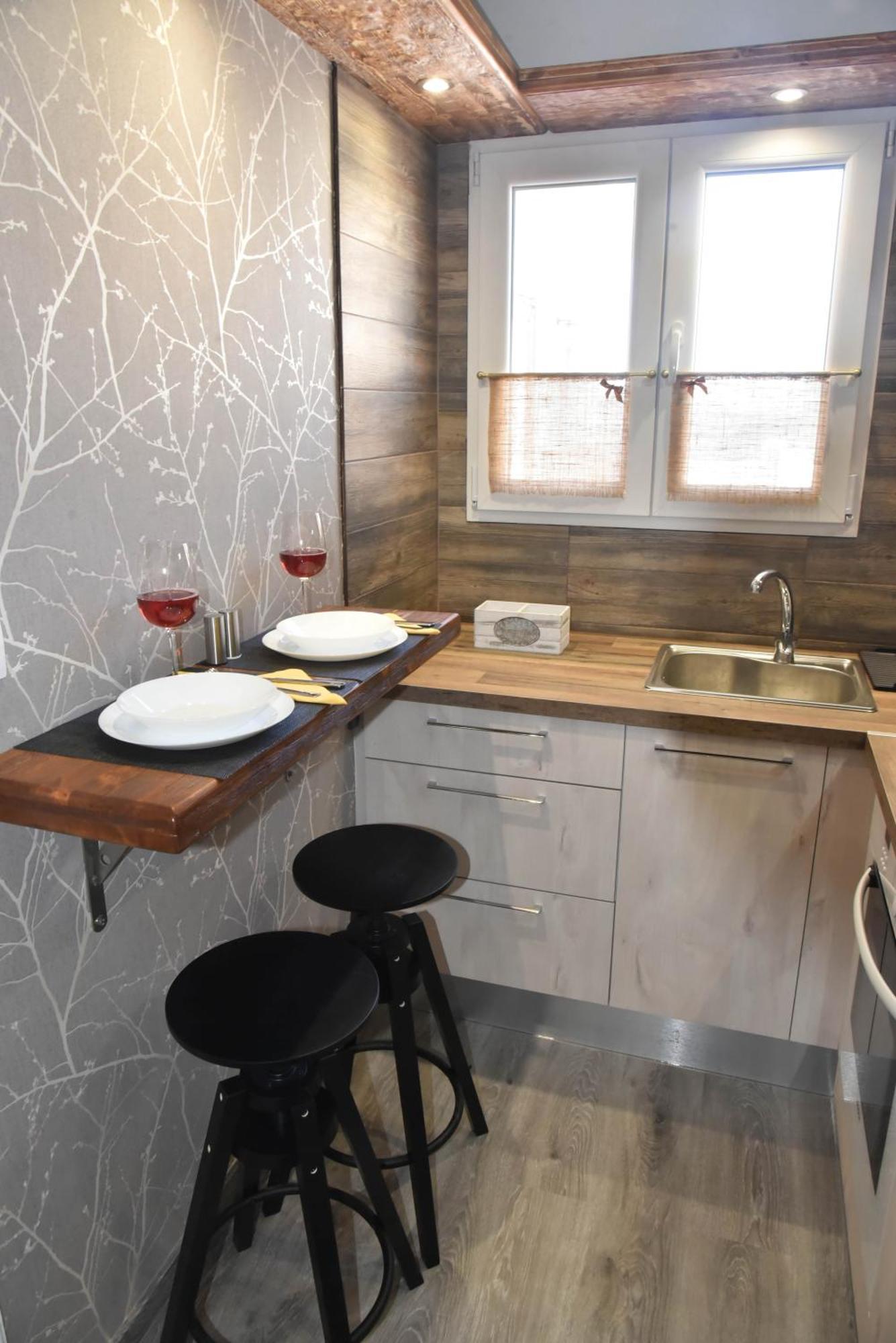 F K Apartments 阿特米达 外观 照片